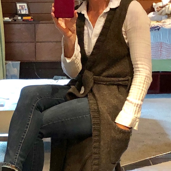 Robbi & Nikki Brown Maxi Vest Sweater - Picture 5 of 7